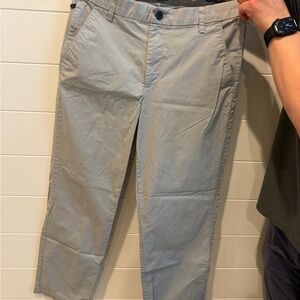 Dockers Men's Light Gray Chinos